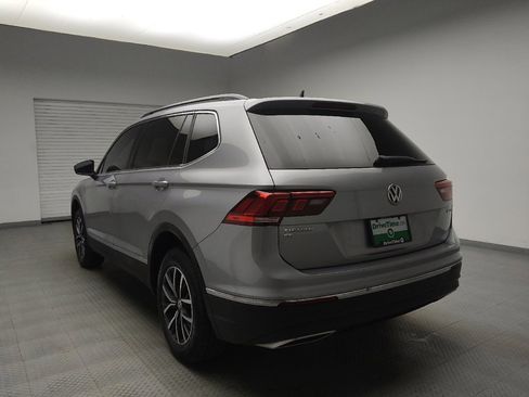 Used 2020 Volkswagen Tiguan SE w/ Panoramic Sunroof Package image 5
