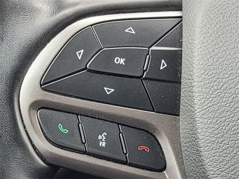 Certified 2021 Jeep Cherokee Latitude Lux w/ Sun & Sound Group image 33