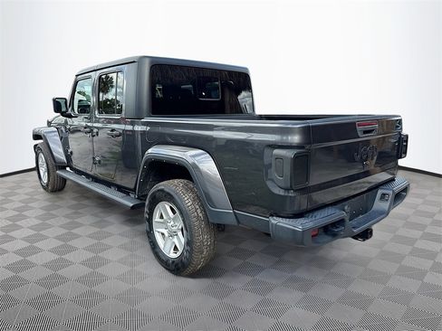 Used 2022 Jeep Gladiator Sport image 6