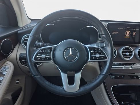 Used 2022 Mercedes-Benz GLC 300 4MATIC image 11