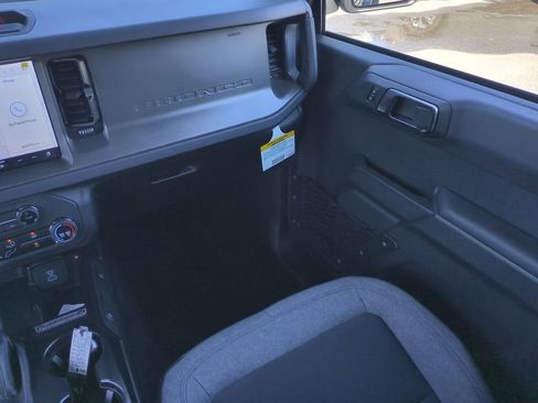 New 2025 Ford Bronco 4-Door image 18