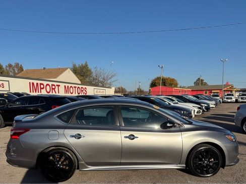 Used 2017 Nissan Sentra SR Turbo w/ SR Midnight Edition image 5