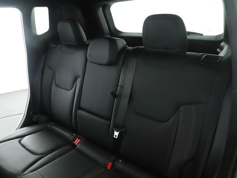Used 2020 Jeep Renegade Altitude AWD/4WD image 5