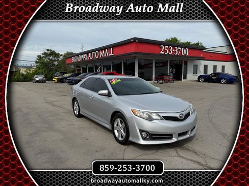Used 2014 Toyota Camry SE w/ Fleet Convenience Package FWD image 1