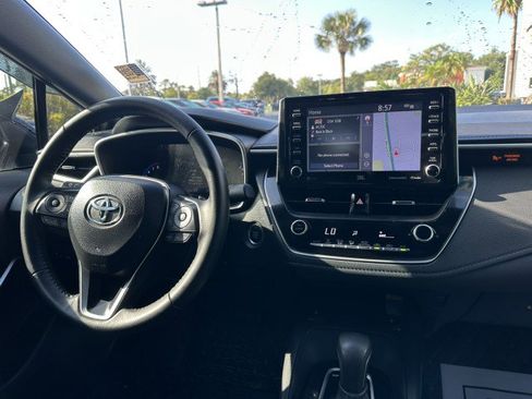 Used 2021 Toyota Corolla XSE image 31