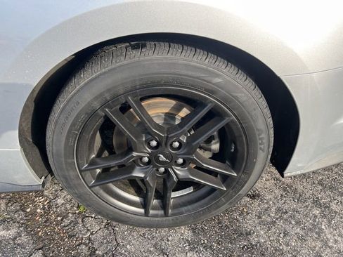 Used 2018 Ford Mustang Premium image 20