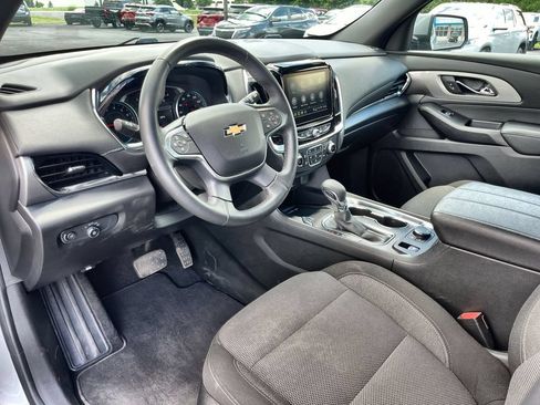 Used 2023 Chevrolet Traverse LT AWD/4WD image 10