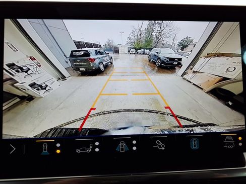 Used 2024 Chevrolet Silverado 2500 High Country w/ High Country Premium Package image 11