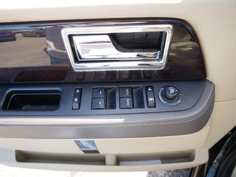 Used 2015 Lincoln Navigator L 4WD w/ Equipment Group 101A Reserve image 20