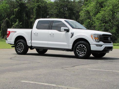 Used 2022 Ford F150 Lariat image 3