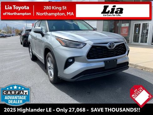 Certified 2025 Toyota Highlander LE AWD/4WD image 1