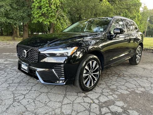 New 2025 Volvo XC60 B5 Core w/ Protection Package Premier image 4