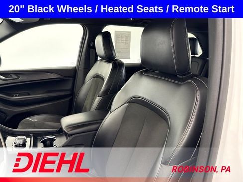 Used 2023 Jeep Grand Cherokee Altitude AWD/4WD image 19