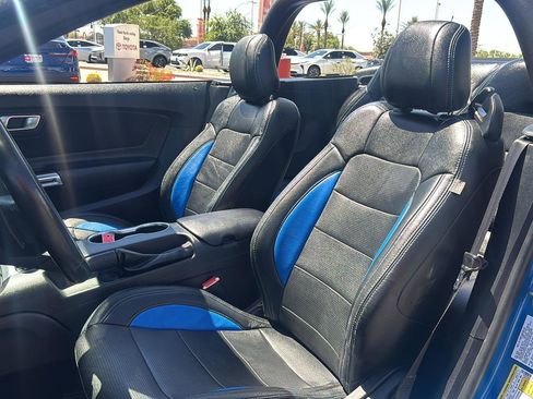Used 2019 Ford Mustang Convertible RWD image 20