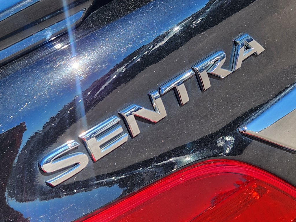Certified 2017 Nissan Sentra SR FWD image 8