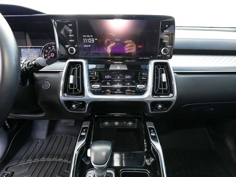 Used 2022 Kia Sorento SX image 15