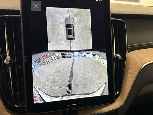 New 2026 Volvo XC60 B5 Ultra w/ Protection Package Premier AWD/4WD image 18