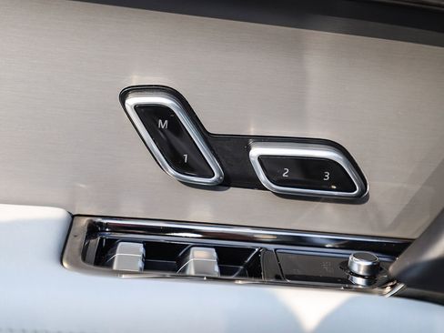 Certified 2024 Land Rover Range Rover Sport SE image 22