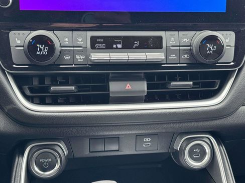 New 2026 Toyota Grand Highlander XLE image 11