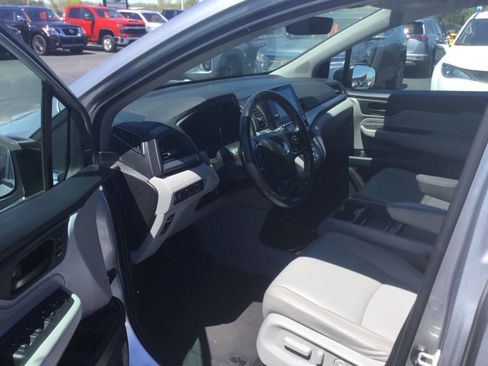 Used 2018 Honda Odyssey Touring image 9