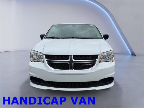 Used 2019 Dodge Grand Caravan SE image 8