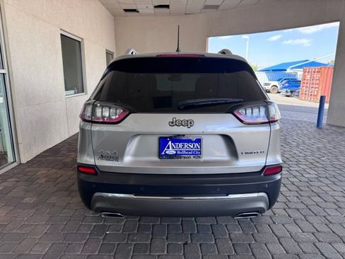 Used 2020 Jeep Cherokee Limited w/ Advanced Safety Group AWD/4WD image 4