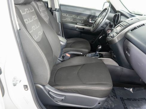 Used 2012 Kia Soul + image 8