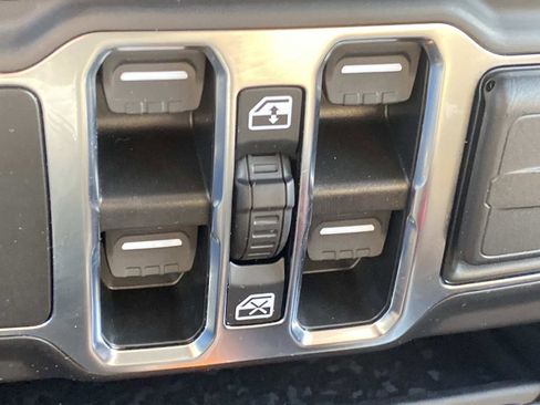 Used 2023 Jeep Wrangler Sahara w/ Cold Weather Group image 41