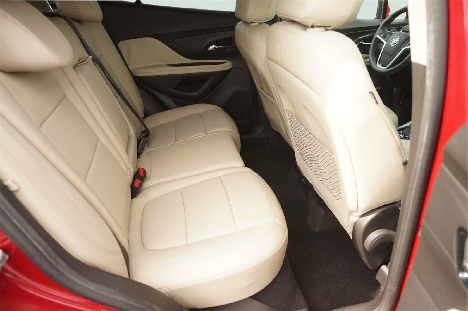 Used 2019 Buick Encore Essence FWD image 15