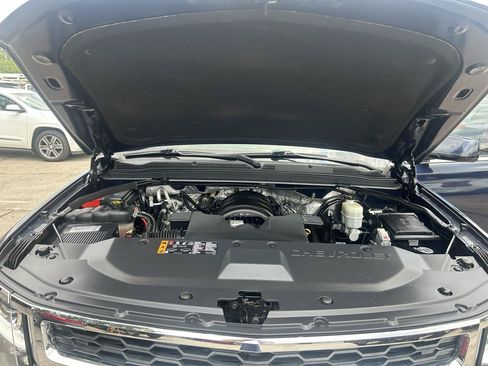 Used 2017 Chevrolet Suburban LT AWD/4WD image 63