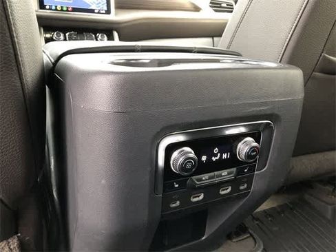 Used 2021 GMC Yukon XL Denali w/ Denali Premium Package image 36
