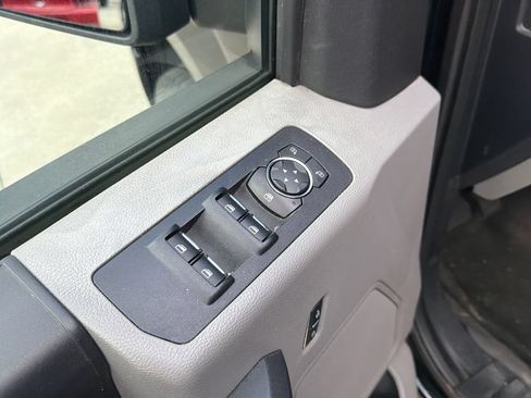 Used 2016 Ford F150 XL w/ Equipment Group 101A Mid AWD/4WD image 16
