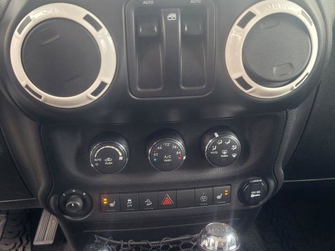 Used 2014 Jeep Wrangler Sahara AWD/4WD image 20