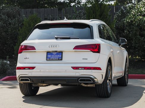 Certified 2023 Audi Q5 2.0T Premium Plus w/ Premium Plus Package AWD/4WD image 3