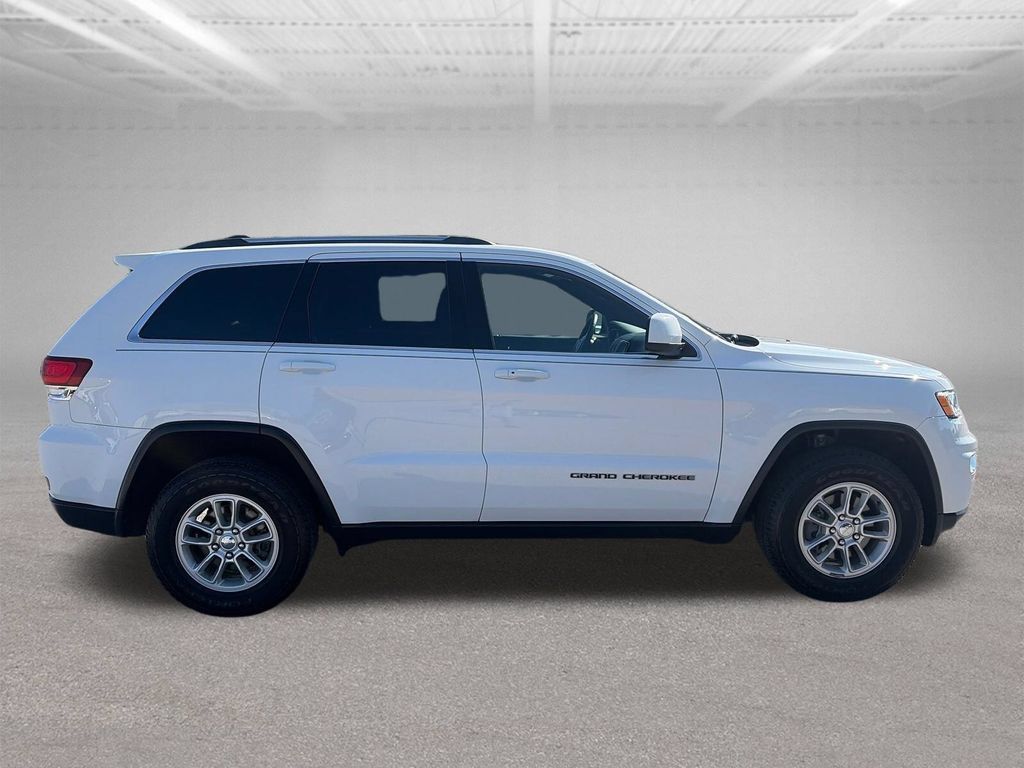Used 2020 Jeep Grand Cherokee Laredo AWD/4WD image 7