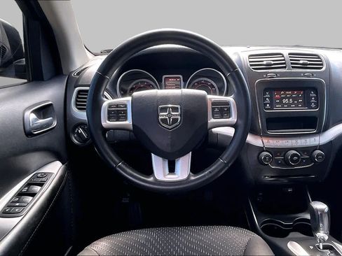 Used 2018 Dodge Journey SE FWD image 6