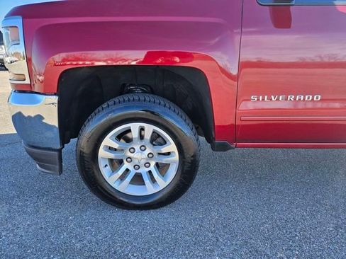 Used 2018 Chevrolet Silverado 1500 LT w/ All Star Edition image 27