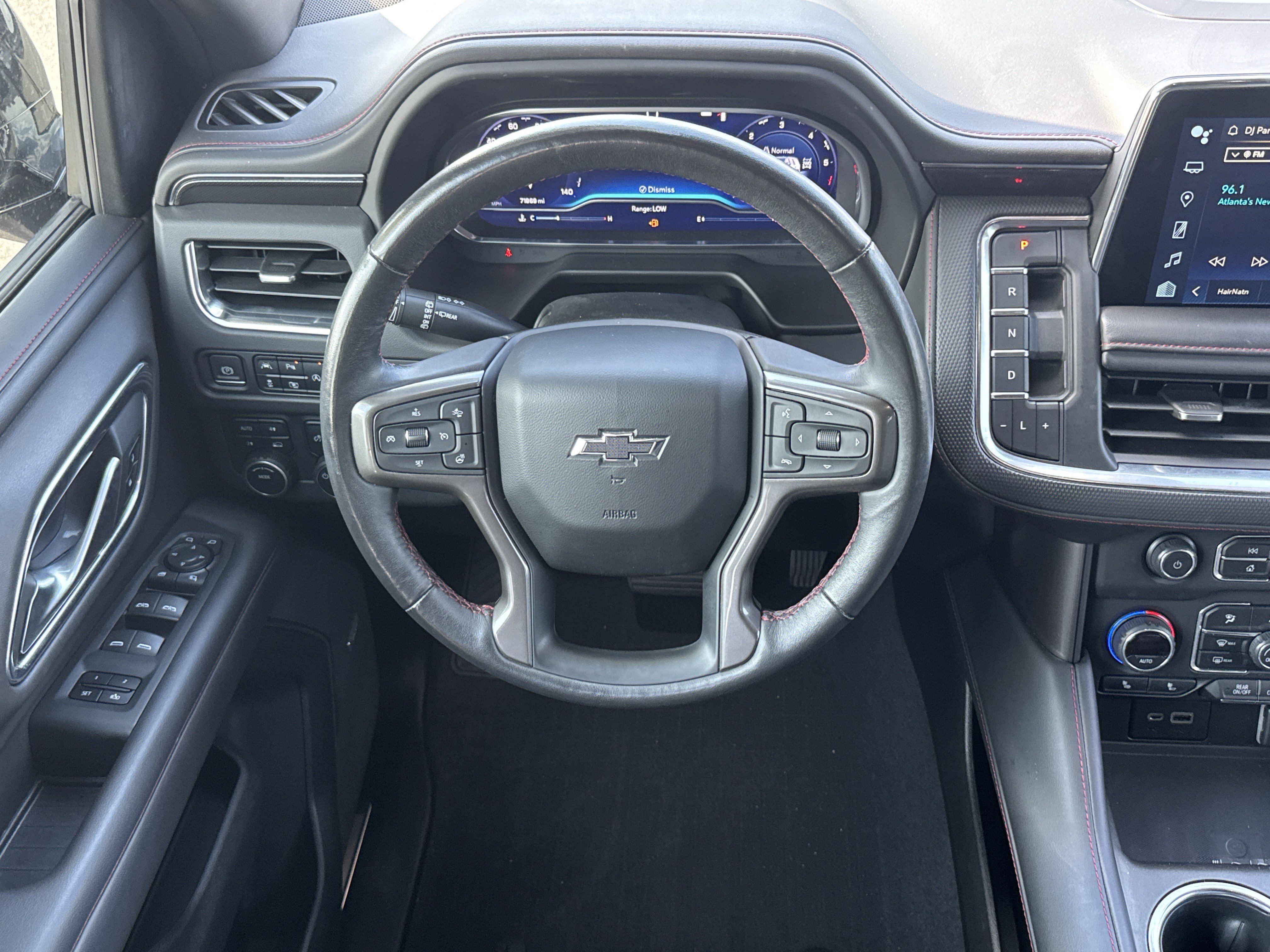 Used 2022 Chevrolet Tahoe RST w/ Luxury Package AWD/4WD image 16