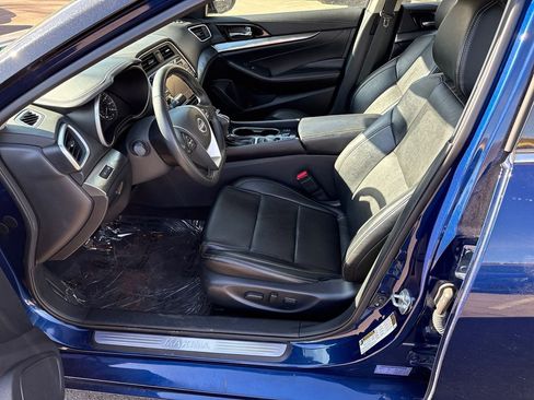 Used 2023 Nissan Maxima SV w/ Floor Mat Group image 11