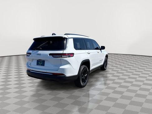 Used 2023 Jeep Grand Cherokee L Laredo AWD/4WD image 11