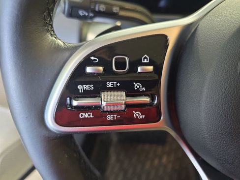 Used 2021 Mercedes-Benz GLB 250 image 20