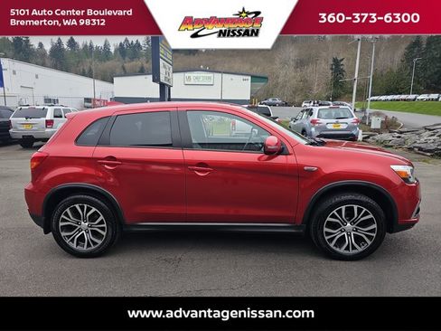 Used 2018 Mitsubishi Outlander Sport SE AWD/4WD image 6