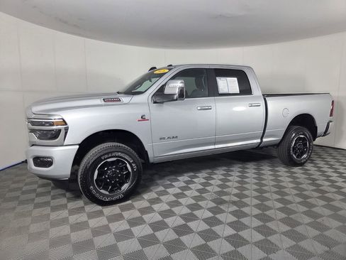 Used 2026 RAM 2500 Laramie AWD/4WD image 8