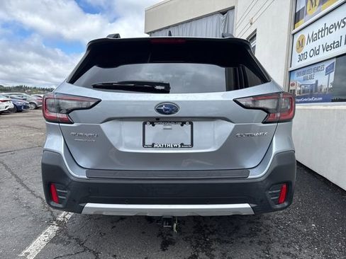Used 2020 Subaru Outback Limited image 4