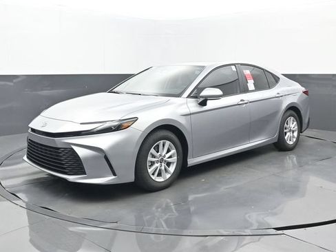 New 2026 Toyota Camry LE FWD image 21