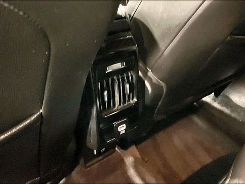 Used 2024 Jeep Compass Latitude image 11