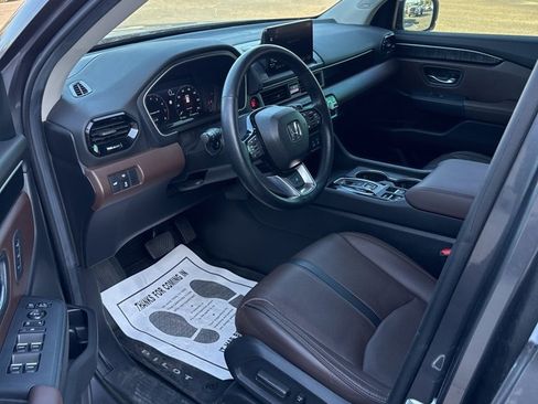 Used 2024 Honda Pilot Elite image 4