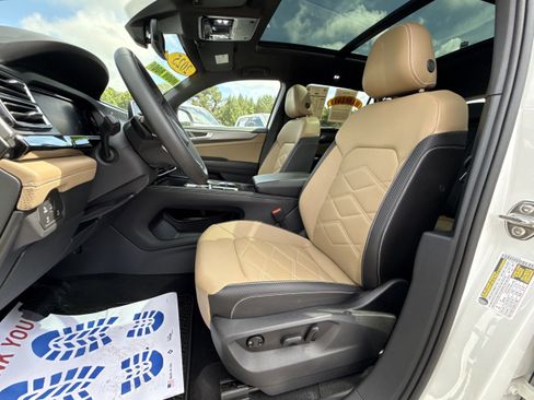 Used 2025 Volkswagen Atlas Cross Sport SE w/ Panoramic Sunroof Package AWD/4WD image 9