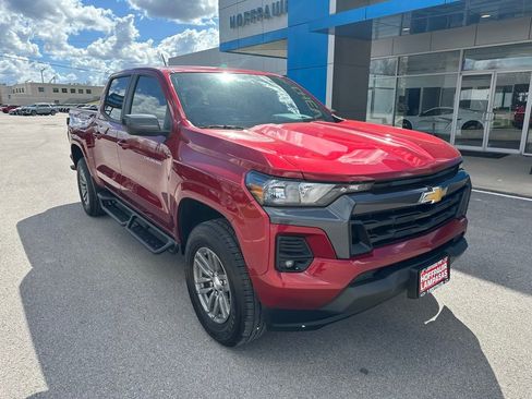 Used 2024 Chevrolet Colorado LT w/ LT Convenience Package II image 4