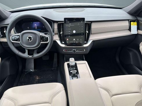 New 2026 Volvo XC90 B5 Plus w/ Protection Package image 24